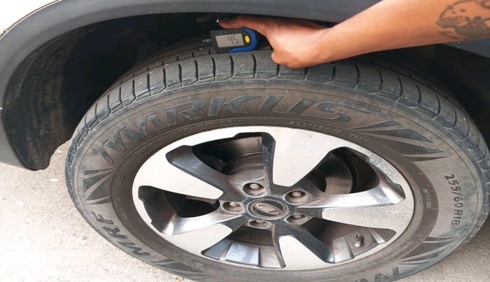 2022 Mahindra ALTURAS G4 2WD AT, Diesel, Automatic, 50,999 km, tyre