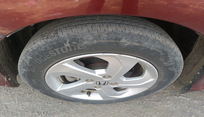 2015 Honda City 1.5L I-DTEC V, Diesel, Manual, 1,84,003 km, tyre