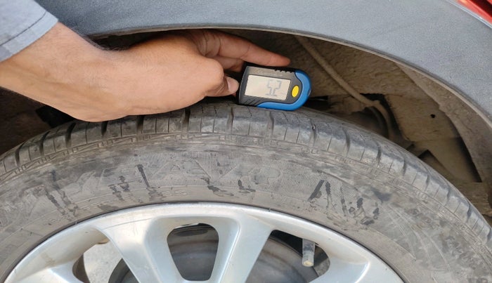 2017 Mahindra Kuv100 K8 D 6 STR, Diesel, Manual, 1,29,038 km, tyre