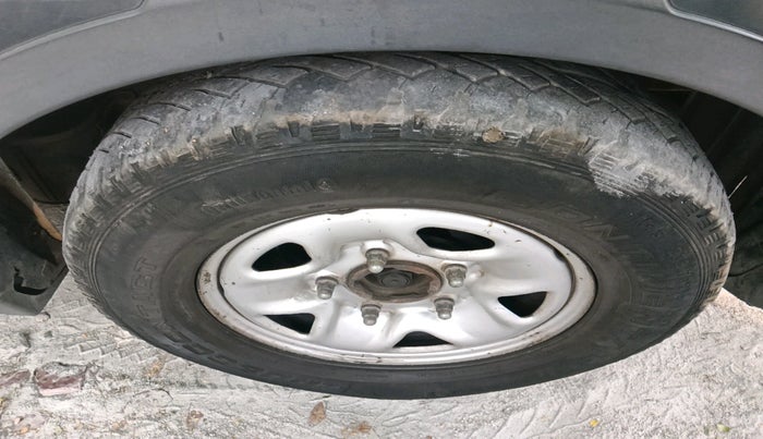 2018 Tata Hexa XE 4X2 7 STR, Diesel, Manual, 1,70,542 km, tyre