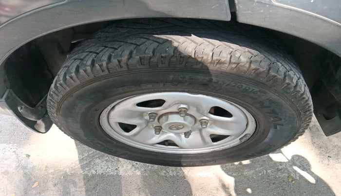 2018 Tata Hexa XE 4X2 7 STR, Diesel, Manual, 1,70,542 km, tyre