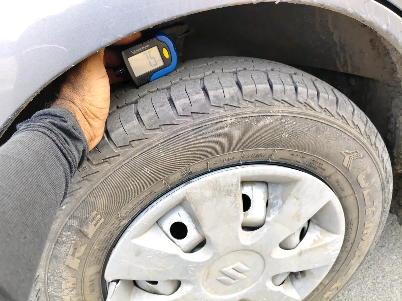 2023 Maruti Eeco 5 STR AC CNG, CNG, Manual, 1,50,482 km, tyre