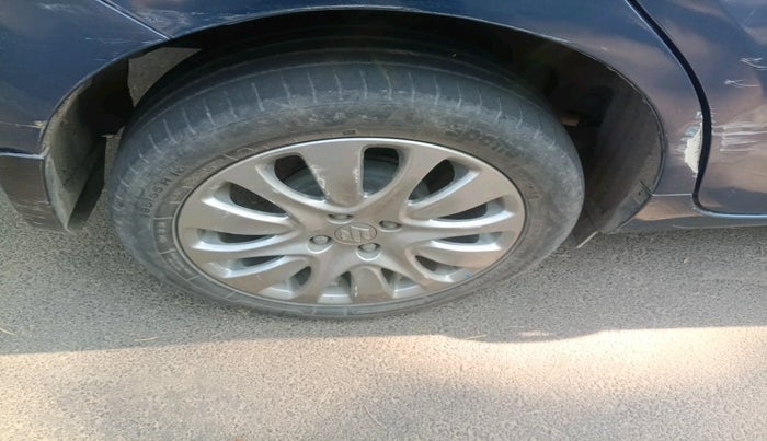 2017 Maruti Baleno ZETA CVT PETROL 1.2, Petrol, Automatic, 70,321 km, tyre