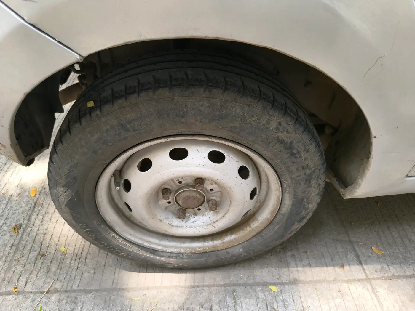 2014 Tata Indica Vista LS TDI, Diesel, Manual, 1,45,191 km, tyre