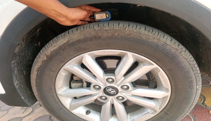 2017 Hyundai Creta SX PLUS 1.6 PETROL, Petrol, Manual, 45,890 km, tyre