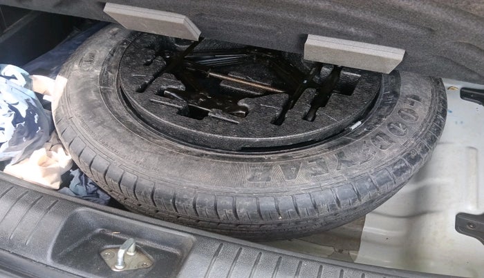 2017 Hyundai Creta SX PLUS 1.6 PETROL, Petrol, Manual, 45,890 km, tyre