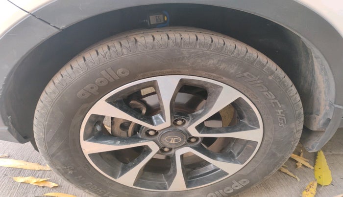 2021 Tata NEXON XZ PLUS DIESEL, Diesel, Manual, 1,23,602 km, tyre