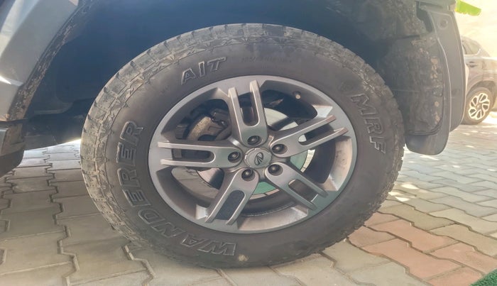 2022 Mahindra Thar LX PETROL HT 4WD AT, Petrol, Automatic, 42,249 km, tyre