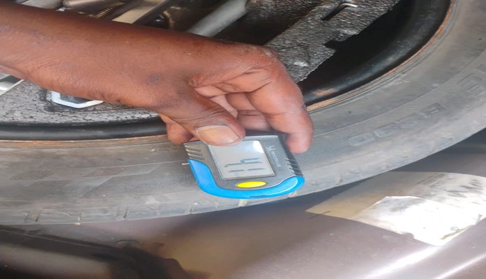 2011 Skoda Superb ELEGANCE 1.8 TSI AT, Petrol, Automatic, 62,334 km, tyre