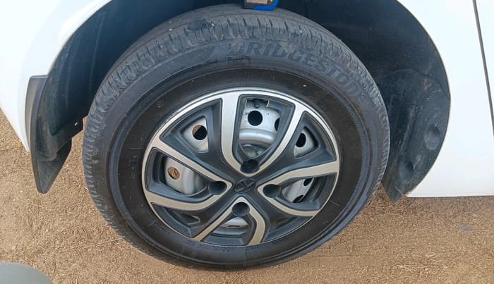 2023 Tata ALTROZ XE PETROL, Petrol, Manual, 22,519 km, tyre