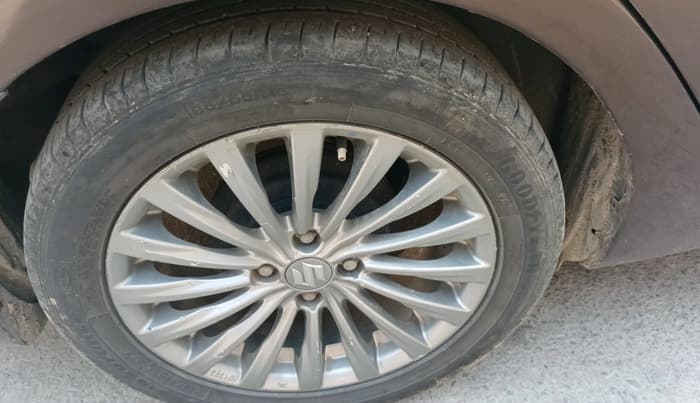 2016 Maruti Ciaz ZDI+ SHVS, Diesel, Manual, 1,10,242 km, tyre