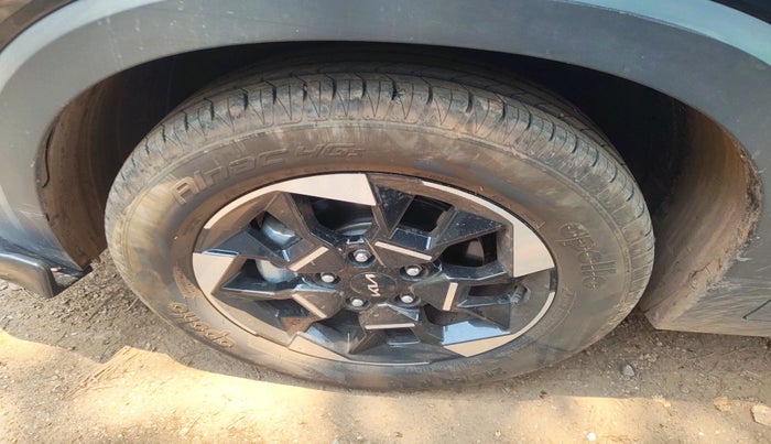 2025 KIA SONET HTK Plus (O) 1.2 Petrol MT, Petrol, Manual, 11,950 km, tyre