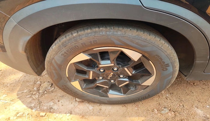 2025 KIA SONET HTK Plus (O) 1.2 Petrol MT, Petrol, Manual, 11,950 km, tyre