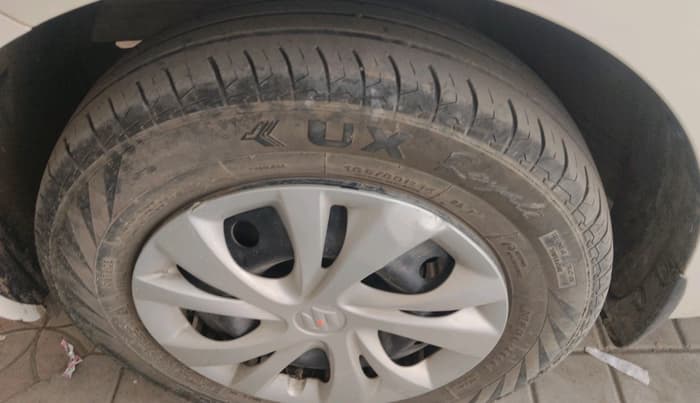 2020 Maruti Swift VXI, Petrol, Manual, 37,284 km, tyre