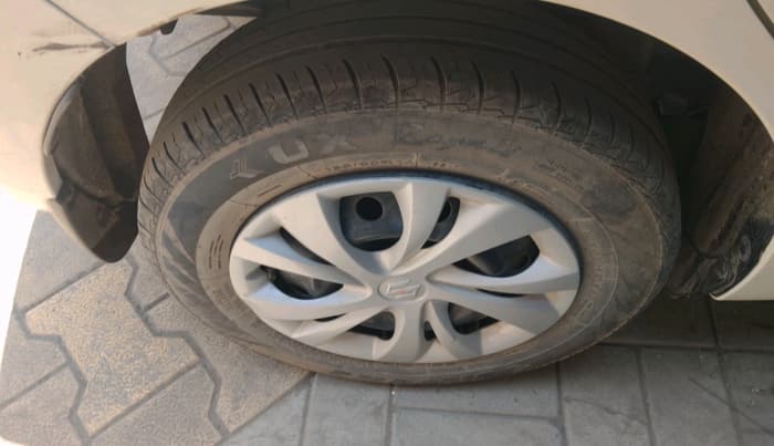 2020 Maruti Swift VXI, Petrol, Manual, 37,284 km, tyre