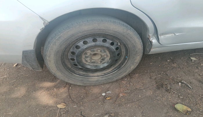 2014 Maruti Ertiga VXI CNG, CNG, Manual, 1,40,726 km, tyre