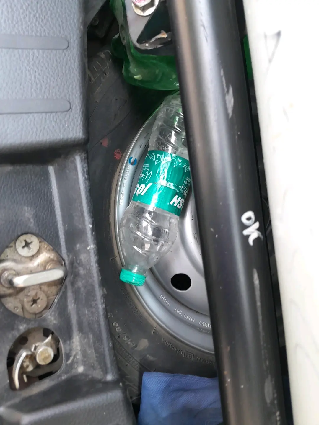 2018 Maruti Wagon R 1.0 LXI CNG, CNG, Manual, 74,056 km, tyre