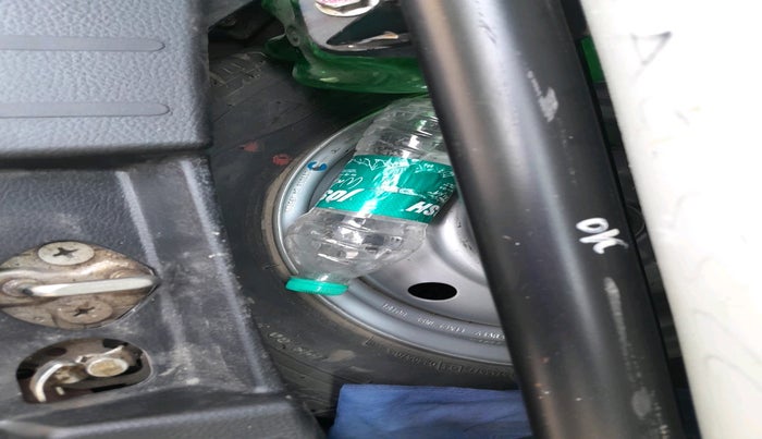 2018 Maruti Wagon R 1.0 LXI CNG, CNG, Manual, 74,056 km, tyre