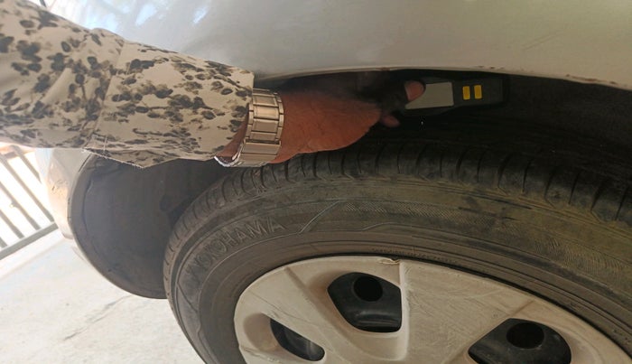 2011 Maruti Ritz VDI, Diesel, Manual, 1,06,401 km, tyre