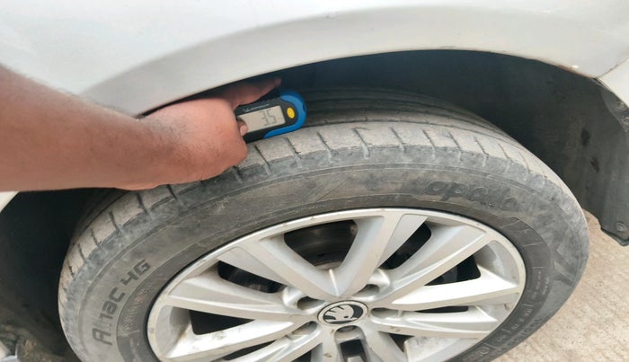 2012 Skoda Fabia AMBITION 1.2 TDI, Diesel, Manual, 2,56,864 km, tyre