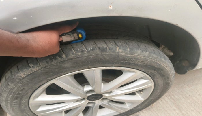 2012 Skoda Fabia AMBITION 1.2 TDI, Diesel, Manual, 2,56,864 km, tyre