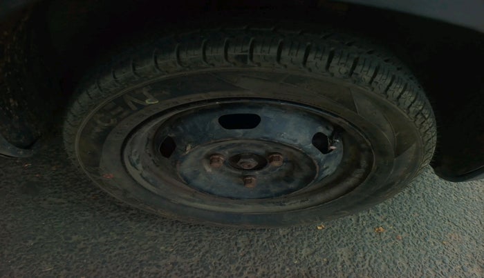 2017 Renault Kwid RXT 0.8, Petrol, Manual, 62,894 km, tyre