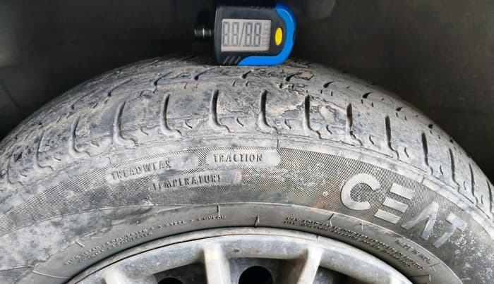 2010 Maruti Ritz VDI, Diesel, Manual, 1,94,171 km, tyre