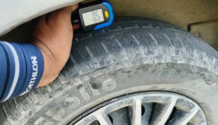2010 Maruti Ritz VDI, Diesel, Manual, 1,94,171 km, tyre