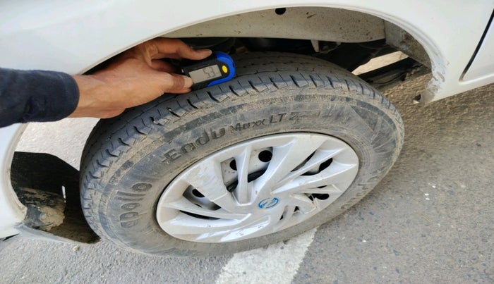 2024 Maruti Eeco 5 Str Ac CNG (O) , CNG, Manual, 31,998 km, tyre