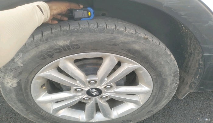 2017 Hyundai Creta SX 1.6 DIESEL, Diesel, Manual, 99,769 km, tyre