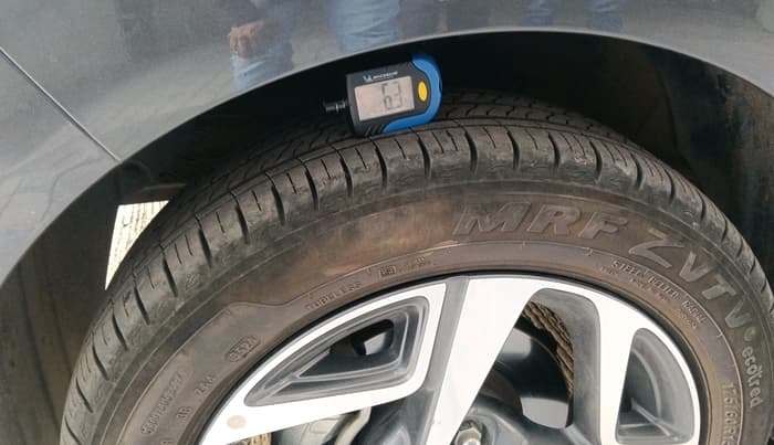 2024 Hyundai AURA SX 1.2 CNG, CNG, Manual, 8,308 km, tyre
