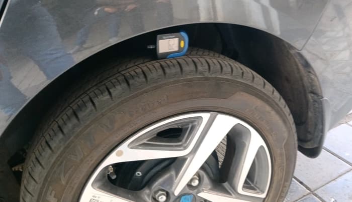 2024 Hyundai AURA SX 1.2 CNG, CNG, Manual, 8,308 km, tyre