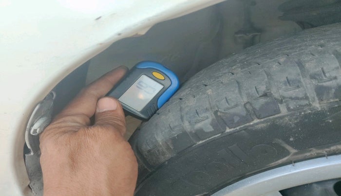 2012 Maruti Alto K10 VXI, CNG, Manual, 1,06,272 km, tyre