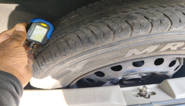 2016 Maruti Celerio ZXI AMT, CNG, Automatic, 1,45,540 km, tyre