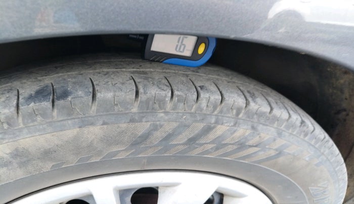 2013 Hyundai i10 MAGNA 1.1, Petrol, Manual, 94,602 km, tyre