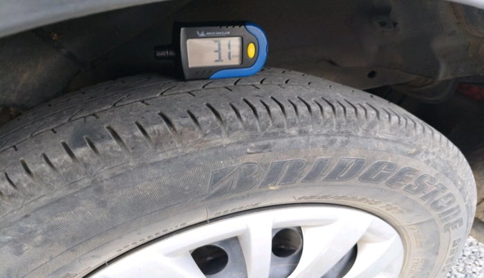 2013 Hyundai i10 MAGNA 1.1, Petrol, Manual, 94,602 km, tyre