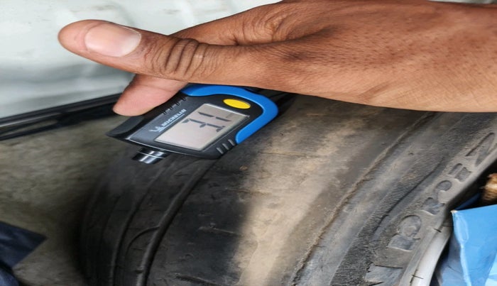 2018 Hyundai Tucson GLS 2WD AT PETROL, Petrol, Automatic, 1,03,947 km, tyre