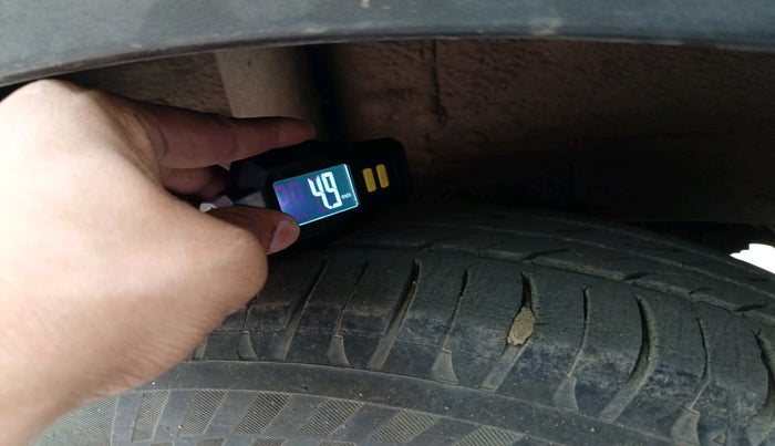 2016 Mahindra Kuv100 K4 6 STR, Petrol, Manual, 17,504 km, tyre