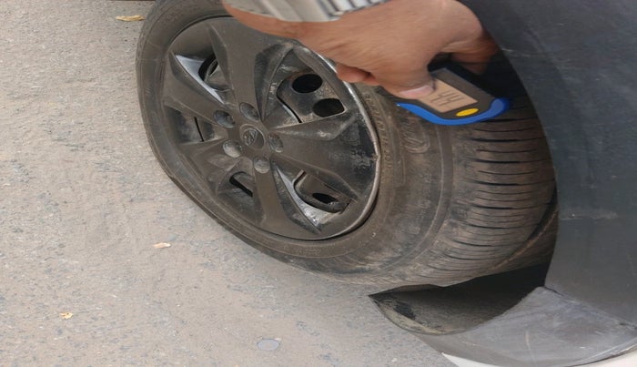 2017 Hyundai Creta S 1.4 DIESEL, Diesel, Manual, 1,72,718 km, tyre