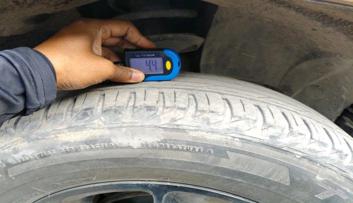 2016 Renault Duster RXL PETROL, CNG, Manual, 90,881 km, tyre