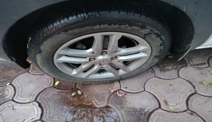 2019 Renault TRIBER RXZ, CNG, Manual, 1,71,570 km, tyre