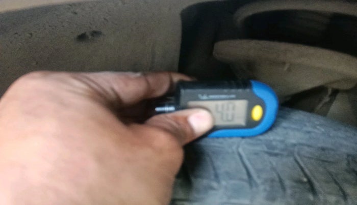 2016 Mahindra XUV500 W10 AT, Diesel, Automatic, 41,142 km, tyre