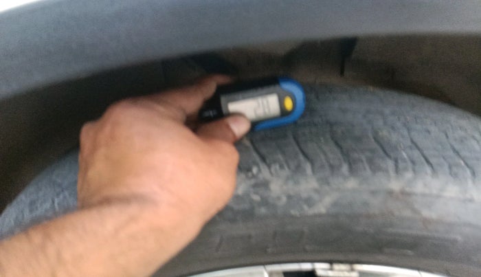 2016 Mahindra XUV500 W10 AT, Diesel, Automatic, 41,142 km, tyre