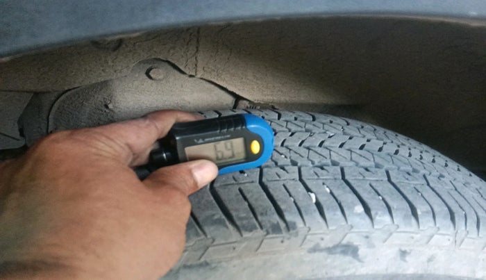 2016 Mahindra XUV500 W10 AT, Diesel, Automatic, 41,142 km, tyre