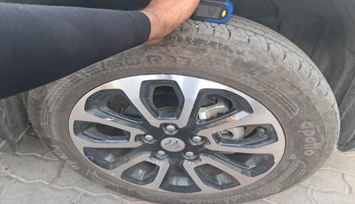 2025 Maruti Grand Vitara DELTA SMART HYBRID, Petrol, Manual, 5,373 km, tyre