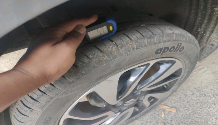 2021 Maruti Baleno ZETA CVT PETROL 1.2, Petrol, Automatic, 54,825 km, tyre