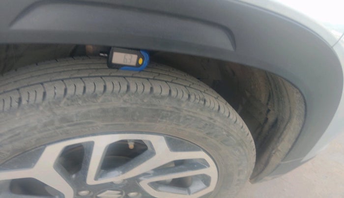 2024 Maruti FRONX ALPHA 1.0L TURBO 6 AT, Petrol, Automatic, 6,977 km, tyre