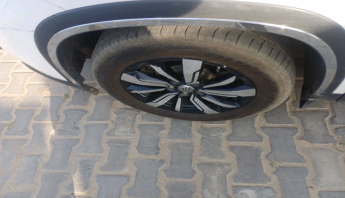 2019 MG HECTOR SHARP 2.0 DIESEL, Diesel, Manual, 1,44,772 km, tyre