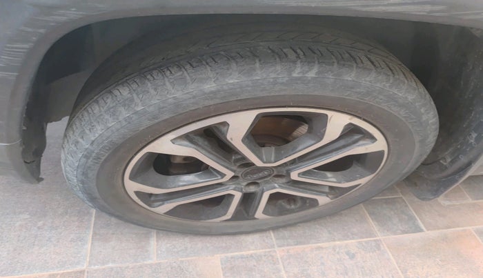 2020 Jeep Compass LIMITED PLUS PETROL AT, Petrol, Automatic, 35,710 km, tyre