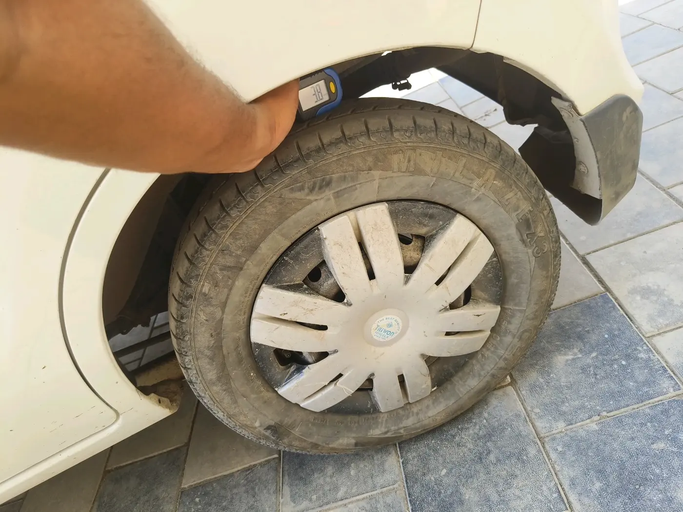 2018 Maruti Alto 800 LXI, CNG, Manual, 1,16,514 km, tyre